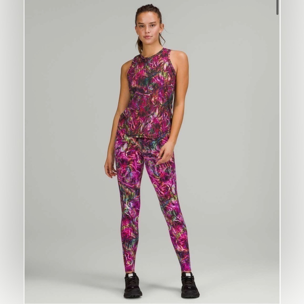 Lululemon Base Pace High-Rise Tight 28"
Hyper Flow Pink Multi Size 4